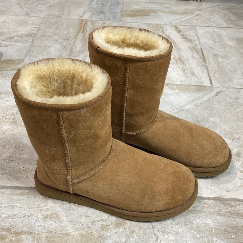 UGG Classic Short